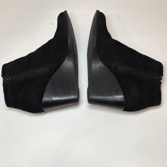 Lucky Brand Black Yamina Suede Ankle Booties, 9 - Picture 7 of 13